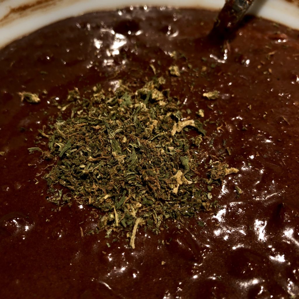 Organic Sea Salt Chocolate Chip Pot Brownie Batter